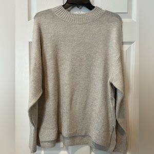 H&M small sweater never worn